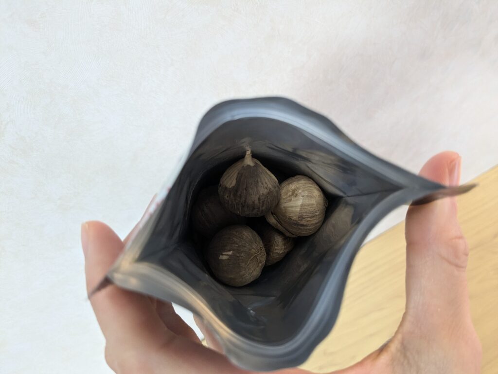 ダイソー 黒にんにく 黒丸