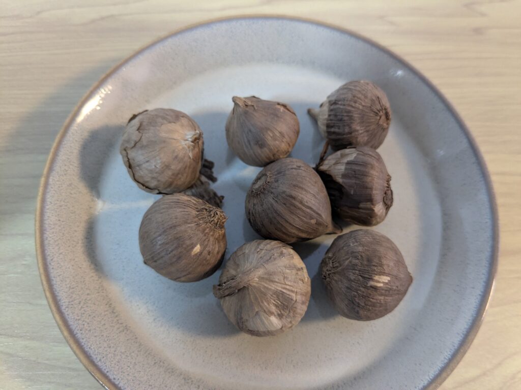 ダイソー 黒にんにく 黒丸